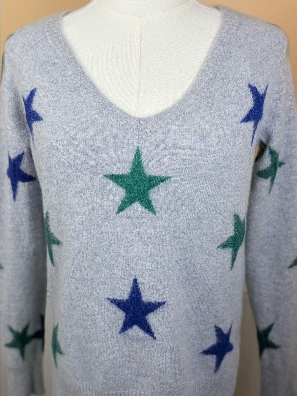 ⭐ Central Park West 100% Cashmere Star Sweater S Gray Blue Green ⭐